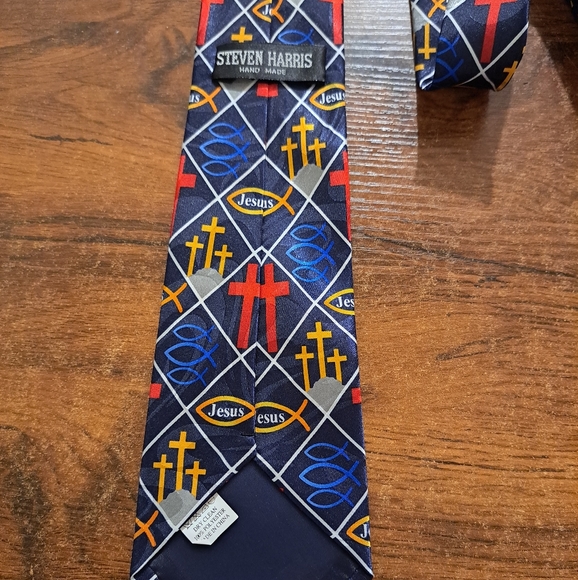 Steven Harris hand made Jesus tie - Picture 3 of 5